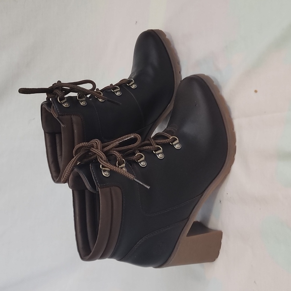 Women's Timberland Ankle Boot Brown 10M 3.5" Tall Leather Lace Up